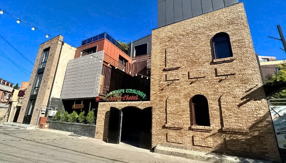 هتل لوکسین تفلیس